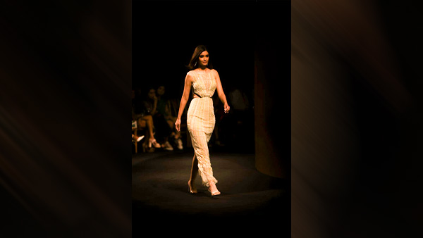 Diana Penty Turn Showstopper At LFW 2022