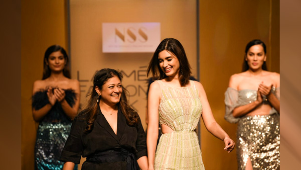 Diana Penty Turn Showstopper At LFW 2022