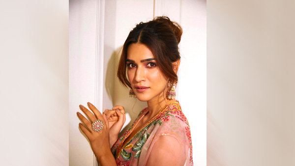 Kriti Sanon’s Enchanting Festive Look