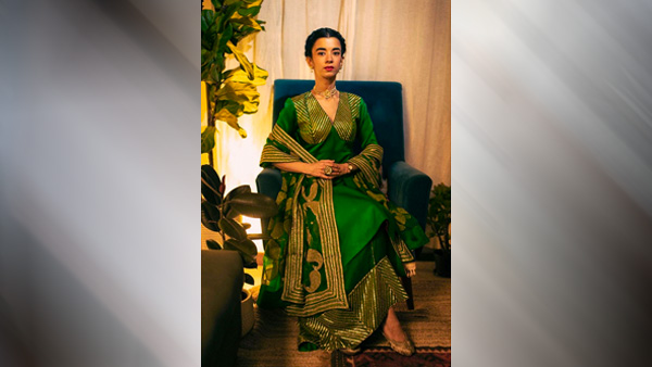 Hrithik Roshan & Saba Azad Twin In White