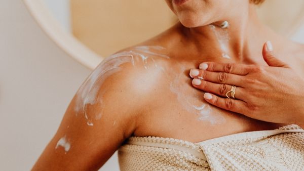 Dry, Ashy Elbows: Five Ingredients To Look For When Buying The Right Moisturiser
