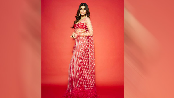 Kriti Sanons Glam Look In Modern Saree
