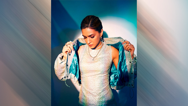 Kriti Sanon’s Silver Holographic Outfit