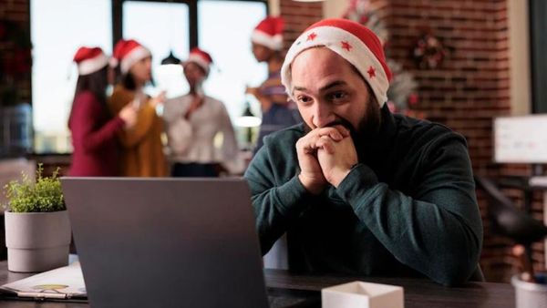 Tips To Manage Holiday Stress Tips To Manage Holiday Stress