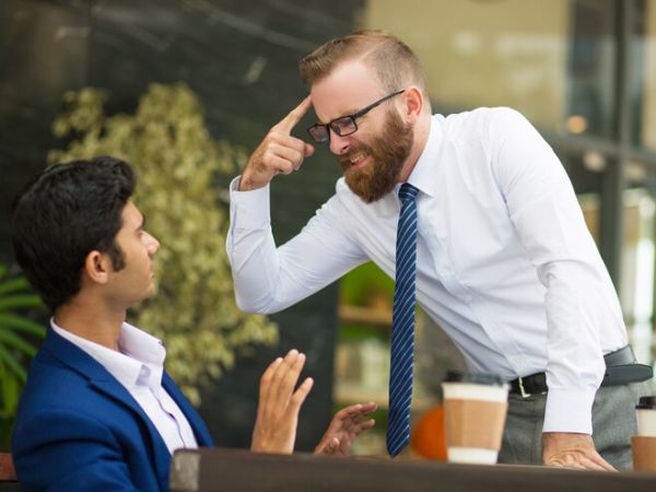 Signs Of A Toxic Work Environment