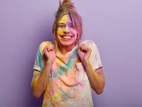 How To Remove Holi Colour From Nails