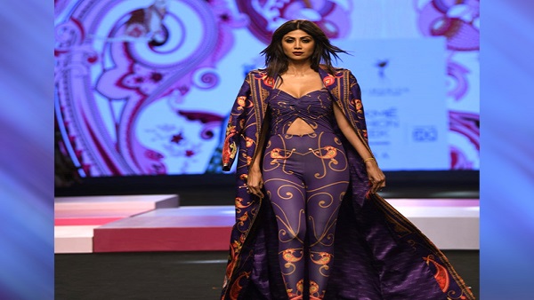 LFW 2023 - Shilpa Shetty For Limerick LFW 2023 - Shilpa Shetty For Limerick