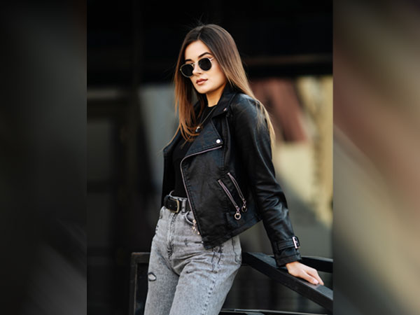 6 Jeans And T-Shirt Styling Ideas 6 Jeans And T-Shirt Styling Ideas