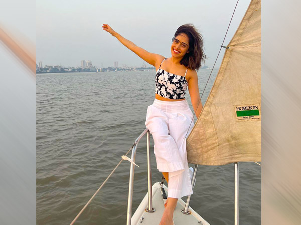 Floral Outfits For Summer Fashion