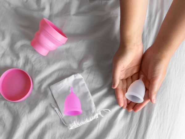 How To Use A Menstrual Cup And Tampon