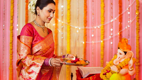 Pleasing Goddess Lakshmi: Friday Mantras Pleasing Goddess Lakshmi: Friday Mantras