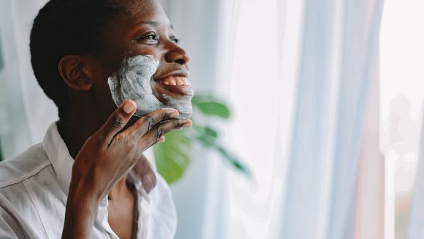 Is A Face Razor Safe For Your Skin?