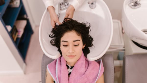 Hair From Getting Greasy In Monsoon