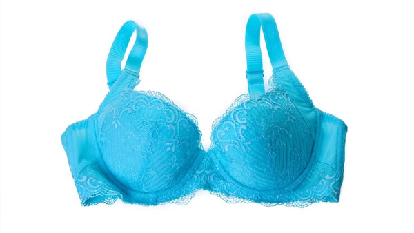 8 Style Hacks To Fake Curves 