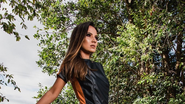 fitted dress apple shape