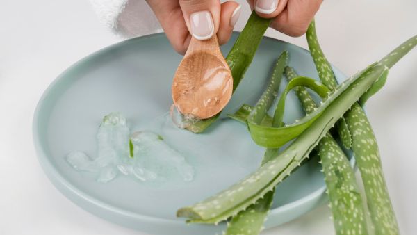 Acne Treatment W Saffron, Tulsi & Aloe