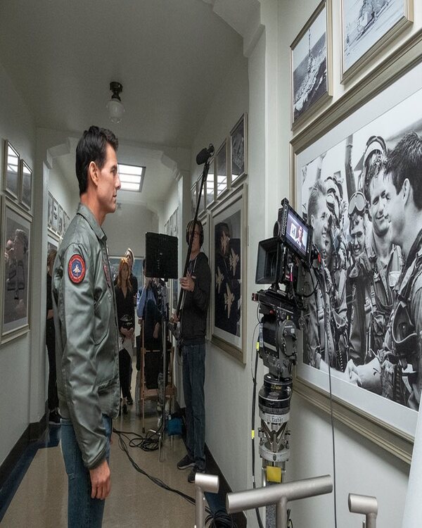  Tom Cruise’s Effortless Fashion Guide: 