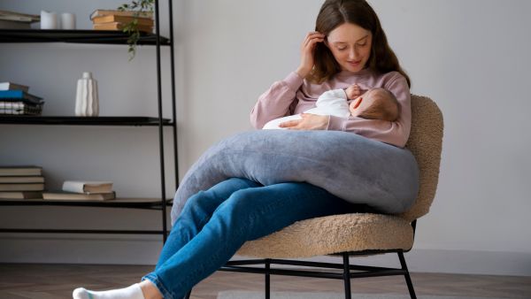 Breast Milk & Benefits After First Month