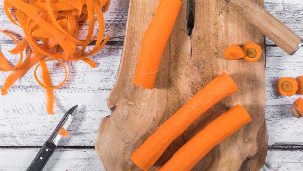 Should You Peel Carrots?