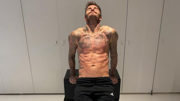 David Beckham Bicycle Crunches