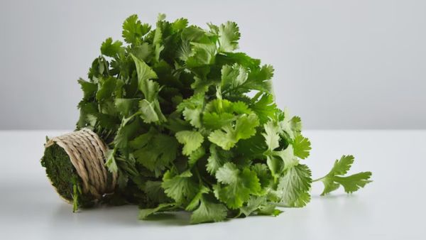 Coriander Leaves For Skin Glow