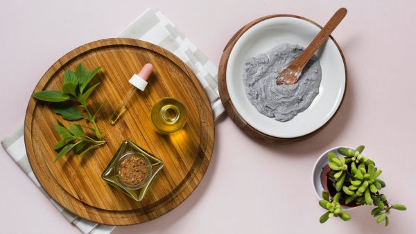 Kitchen Herbs That Are Blessing To Skin