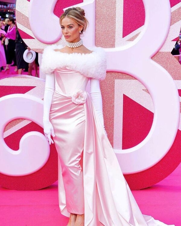 Margot Robbie’s Barbie Tour Outfits