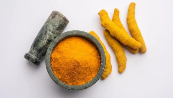 Ways To Use Turmeric For Oily Skin