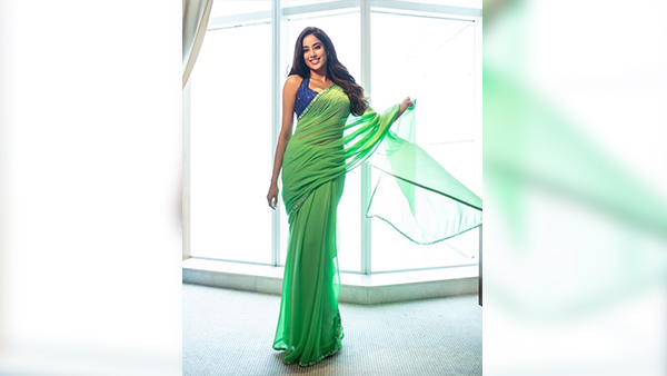  Janhvi Kapoors Plain Saree