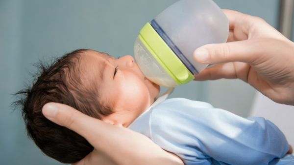 To Help Your Baby Love Breastfeeding