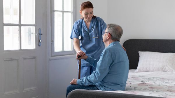 Supporting Parents With Dementia: Tips