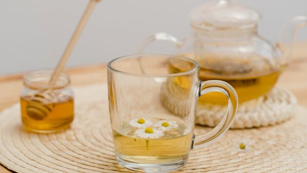 Chamomile Tea: Promoting Hormonal Balance