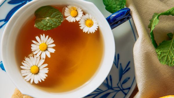 Chamomile Tea: Promoting Hormonal Balance