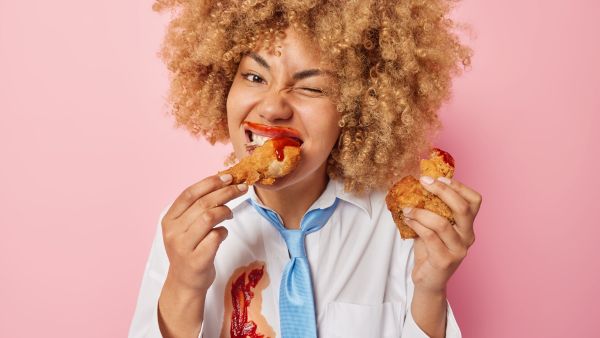 Late-night Eating and Weight Gain Late-night Eating and Weight Gain