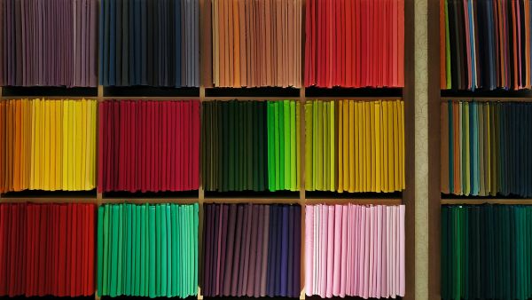 Learn How to Fold Sarees Properly Learn How to Fold Sarees Properly