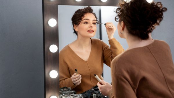 Apply The Right Makeup For Your Skin