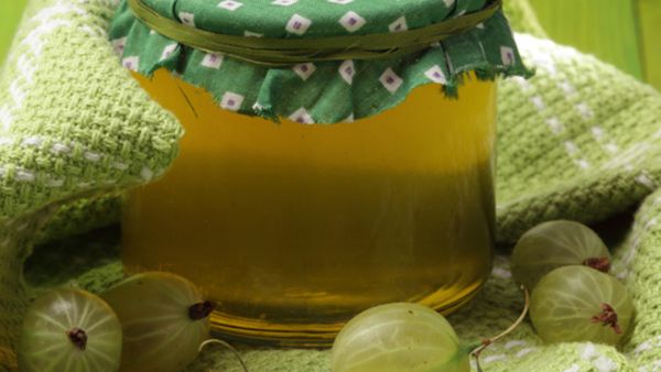 Natural Remedies for Dry & Damaged Hair