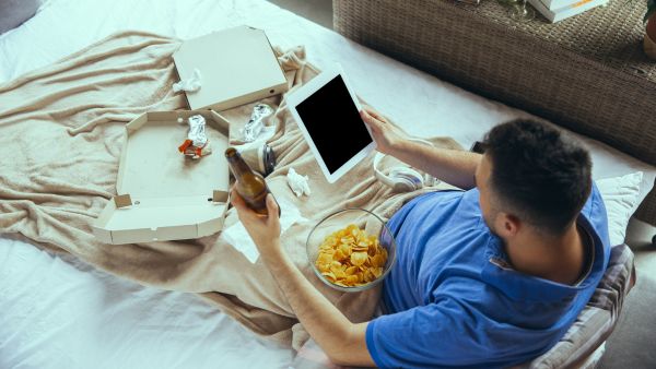 The Best Time to Sleep After Dinner