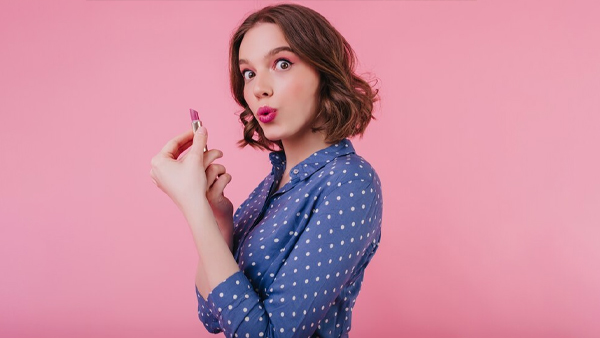 How To Make Your Lipstick Last Longer, 5 Steps To Pout All Day!