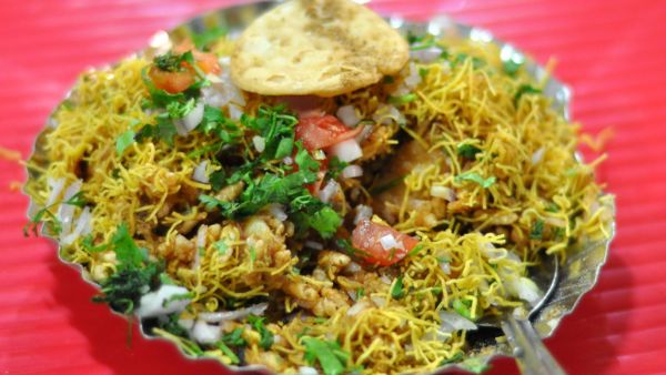 Evening Tea Snacks Can Cause Heartburn