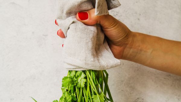 How To Keep Coriander Leaves Fresh?