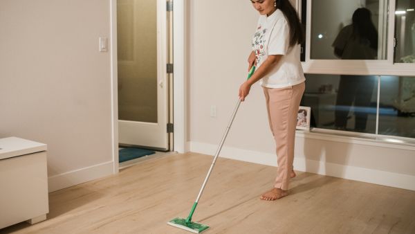 How Does Dust Get In A House