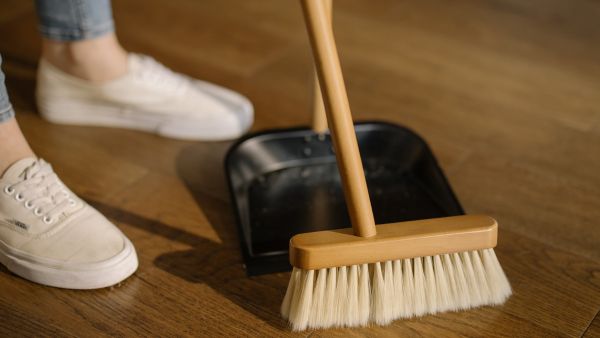 How Does Dust Get In A House