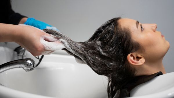 How To Detangle Wet Hair?