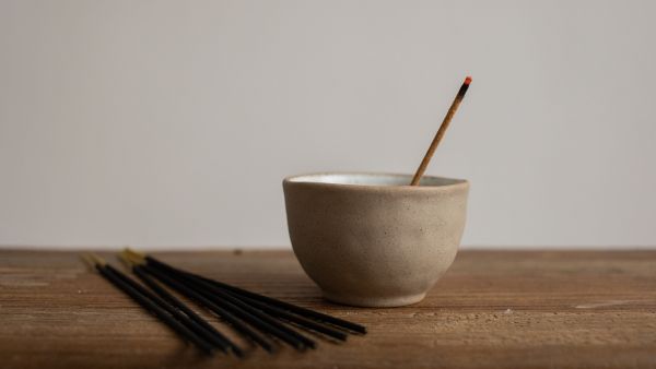 Understanding Incense Sticks Impact on Indoor Air