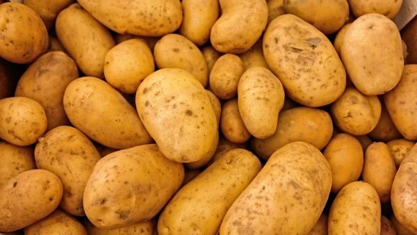 Removing Tan Naturally with Potatoes