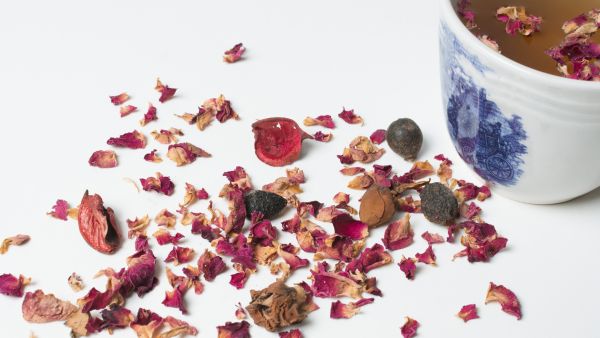 How To Dry Rose Petals To Make Rose Tea
