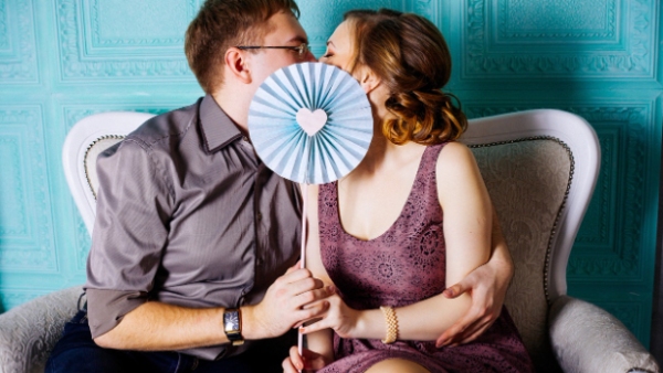 Looking For A Date? These 4 Zodiac Signs Are Extremely Flirty, Can Make You Swoon