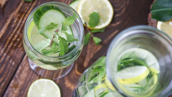 Ways To Use Cucumber Juice For Skincare