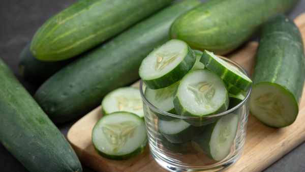 Ways To Use Cucumber Juice For Skincare